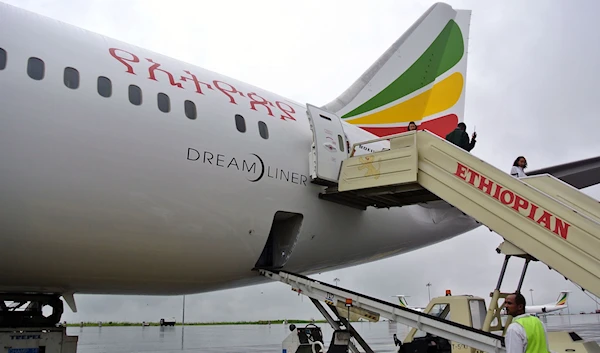 Guests tour the Boeing 787 Dreamliner on arrival in Addis Ababa on August 17, 2012. (AFP/Getty Images)