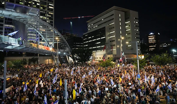 Thousands of Israelis protest in Tel Aviv, demand prisoner deal